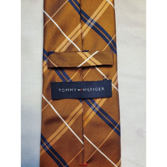 Tommy Hilfiger Men's Necktie Orange Eith White And Blue Stripes 100 % Silk - Picture 2 of 3